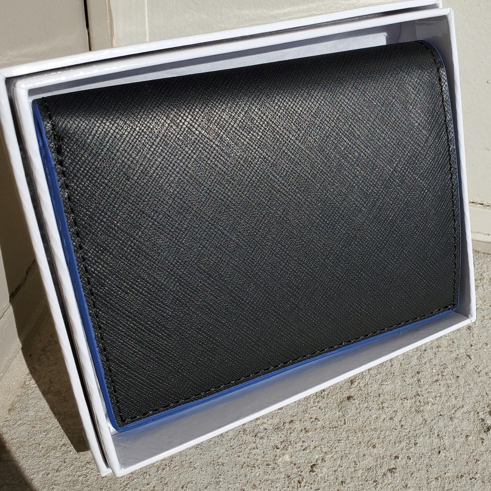 *BRAND NEW* ESTEE LAUDER Mens Wallet
